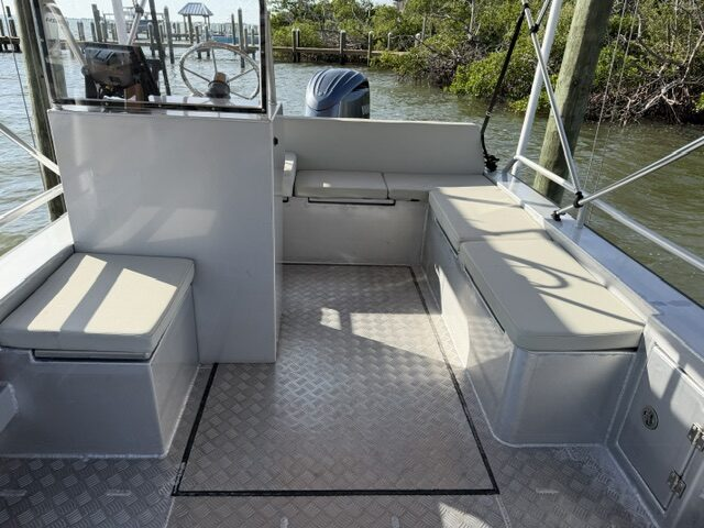 Open cockpit seating